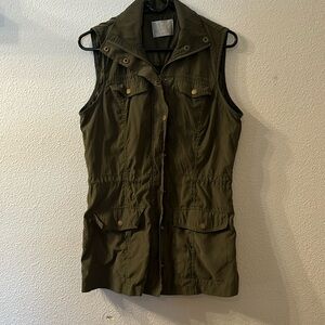 Vanity greet utility vest size medium